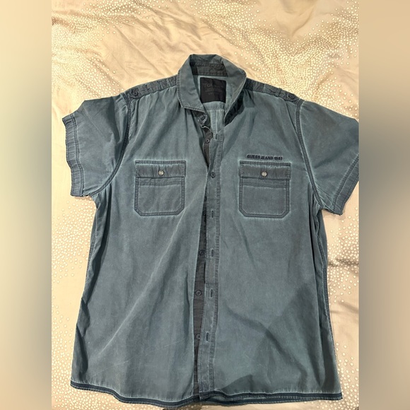 Guess button down - Picture 2 of 7